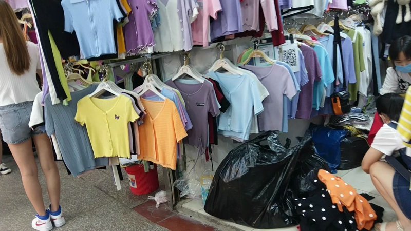 深圳服装公司:设计与创新的力量